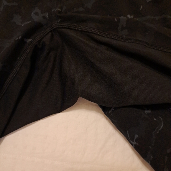 Mens Lululemon Lined Compression Workout Running Shorts Size Small - Picture 2 of 7